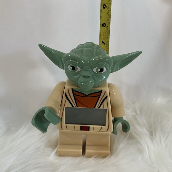 Lego Yoda Digital Alarm Clock Collectible - Picture 4 of 8